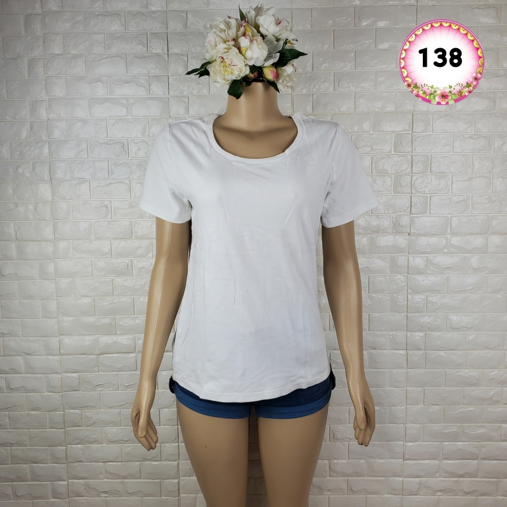 white stag large white tshirt